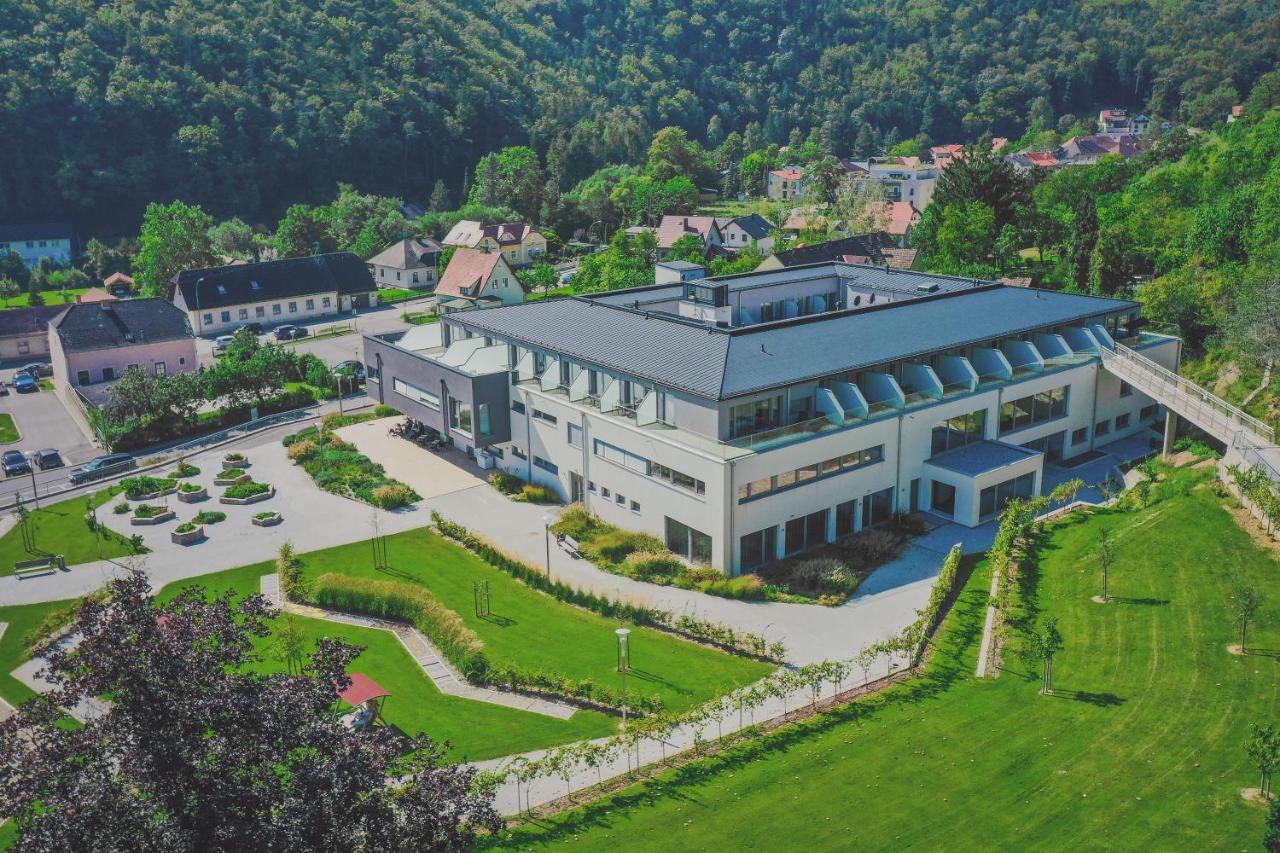 Nuhr Medical - Hotel & Restaurant Senftenberg Exterior photo